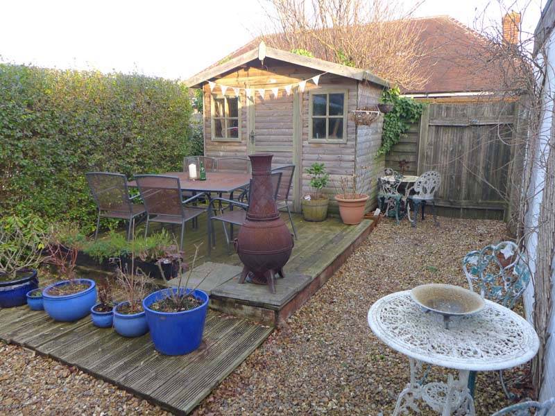 MOORFIELD AVENUE CARLETON POULTONLEFYLDE FY6 7QD