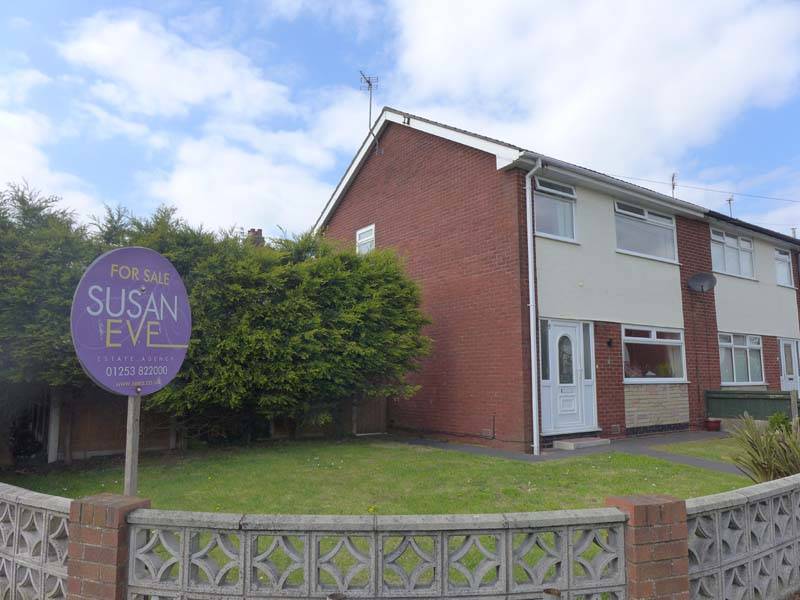 ROMNEY AVENUE FLEETWOOD FY7 8BW