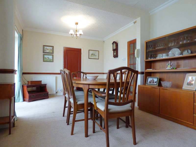 OIEO £220,000 MEADOWS AVENUE THORNTON CLEVELEYS FY5 2TN