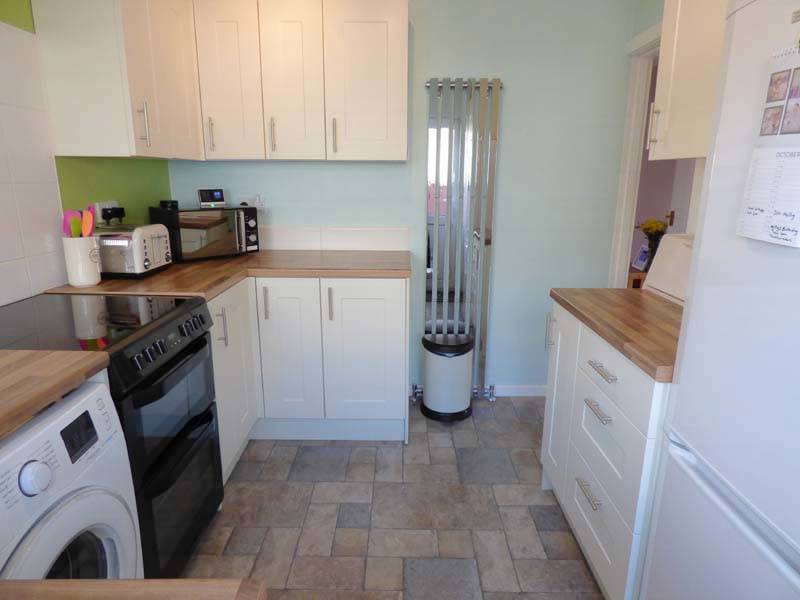 OIEO £165,000 SHAFTESBURY AVENUE THORNTON CLEVELEYS FY5 1HU