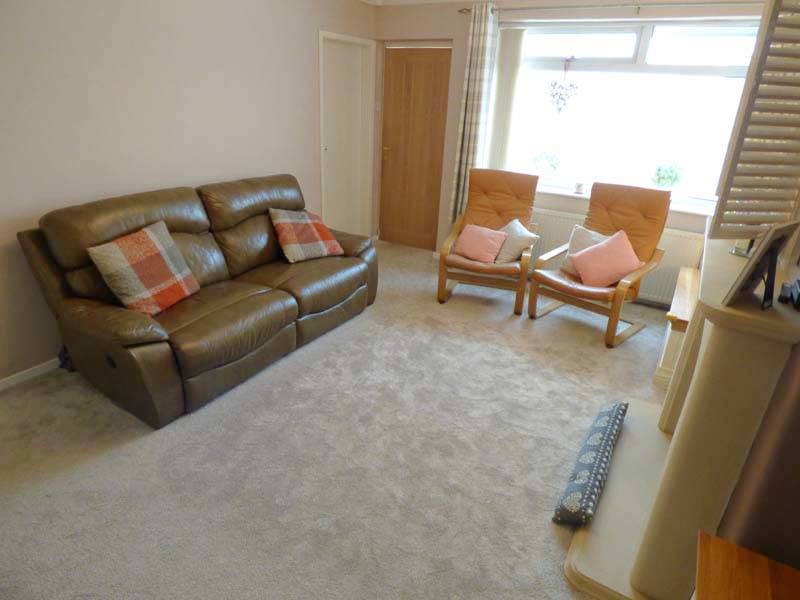 OIEO £165,000 SHAFTESBURY AVENUE THORNTON CLEVELEYS FY5 1HU