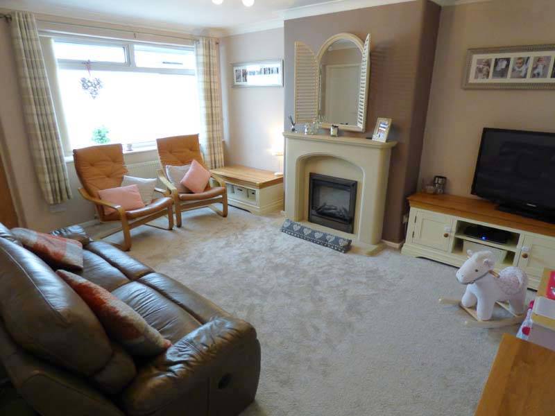 OIEO £165,000 SHAFTESBURY AVENUE THORNTON CLEVELEYS FY5 1HU