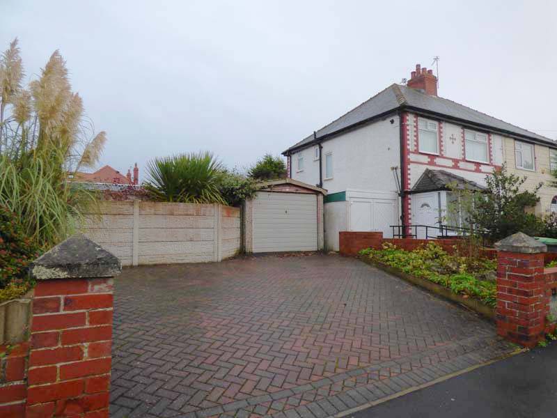 MOSSOM LANE THORNTON CLEVELEYS FY5 3AE