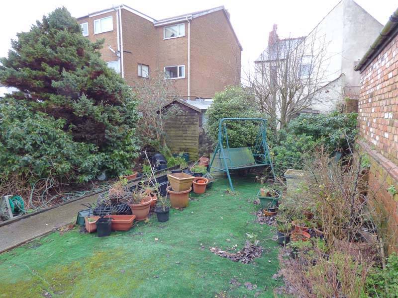 OIEO £130,000 CHAIN LANE STAINING BLACKPOOL FY3 0DB