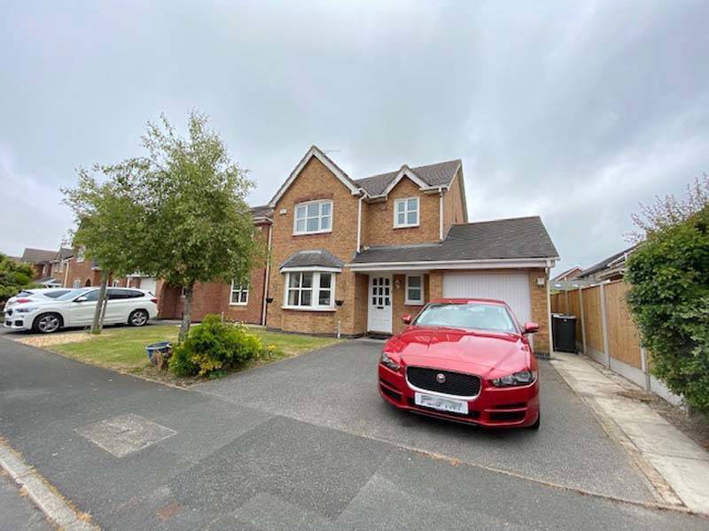 OIEO £180,000 PLAINMOOR DRIVE THORNTON CLEVELEYS FY5 3QJ
