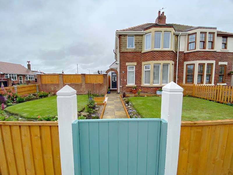 WAVERLEY AVENUE FLEETWOOD FY7 8BS