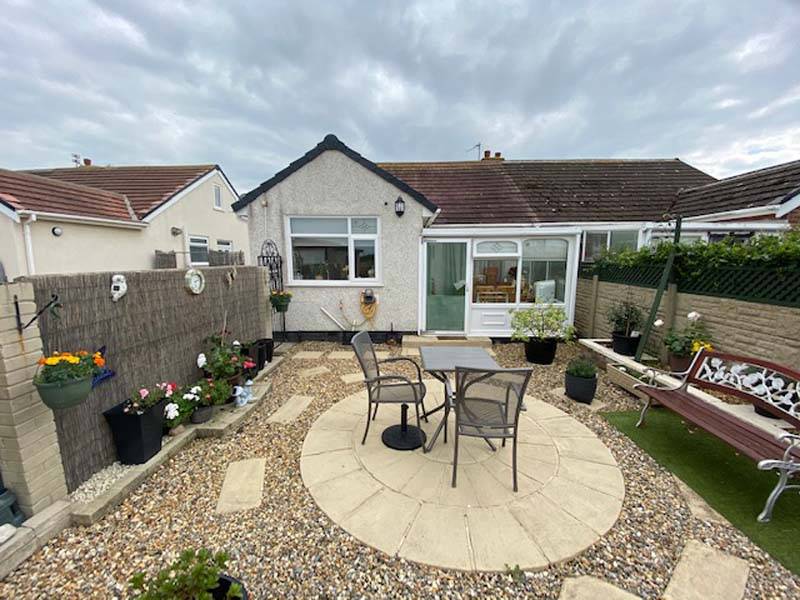 OIEO £140,000 CONSETT AVENUE THORNTON CLEVELEYS FY5 2LP