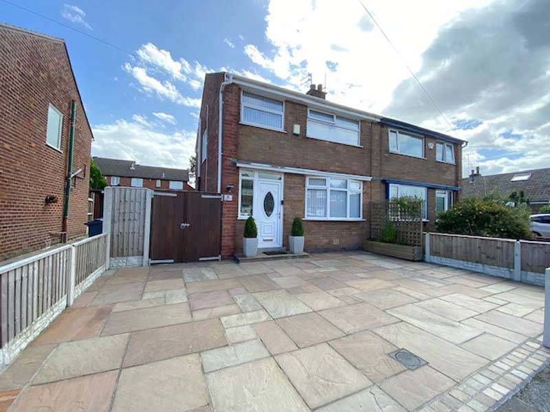 OIEO £135,000 LEDBURY ROAD NORMOSS BLACKPOOL LANCASHIRE FY3 7SP