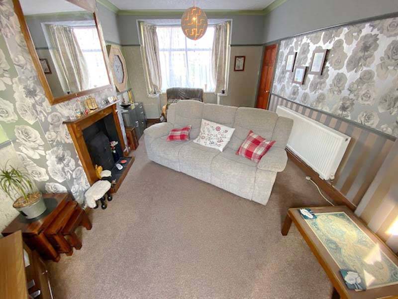 OIEO £120,000 ROSSENDALE AVENUE NORTH THORNTON CLEVELEYS FY5 4NS