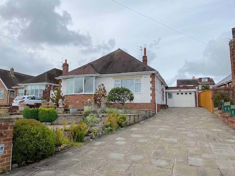 LINDSAY AVENUE POULTONLEFYLDE LANCASHIRE FY6 8BQ