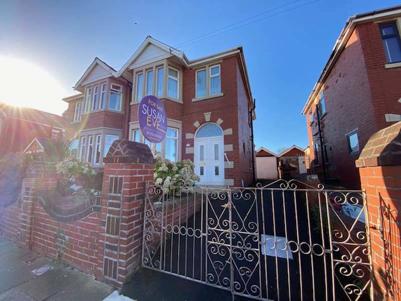 WARBRECK DRIVE BISPHAM BLACKPOOL FY2 9PW