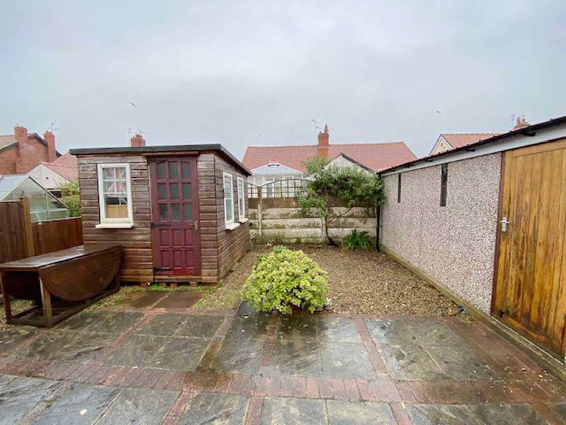 OIEO £120,000 HENLEY AVENUE THORNTON CLEVELEYS FY5 2BN