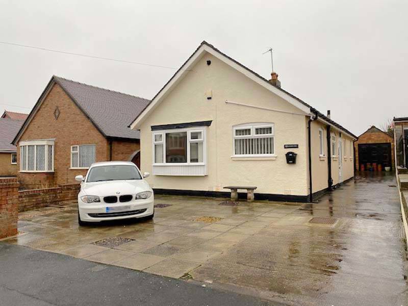 OIEO £235,000 DUCHESS DRIVE BISPHAM BLACKPOOL FY2 9PQ
