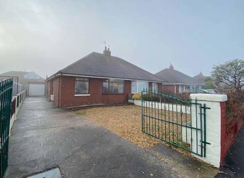 OIEO £135,000 CUMBERLAND AVENUE THORNTON CLEVELEYS FY5 2PF