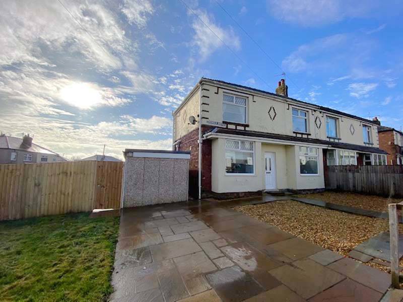 OIEO £125,000 CROWDER AVENUE THORNTON CLEVELEYS FY5 4NU