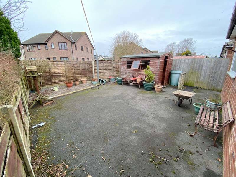 OIEO £120,000 AINTREE ROAD THORNTON CLEVELEYS FY5 5HP