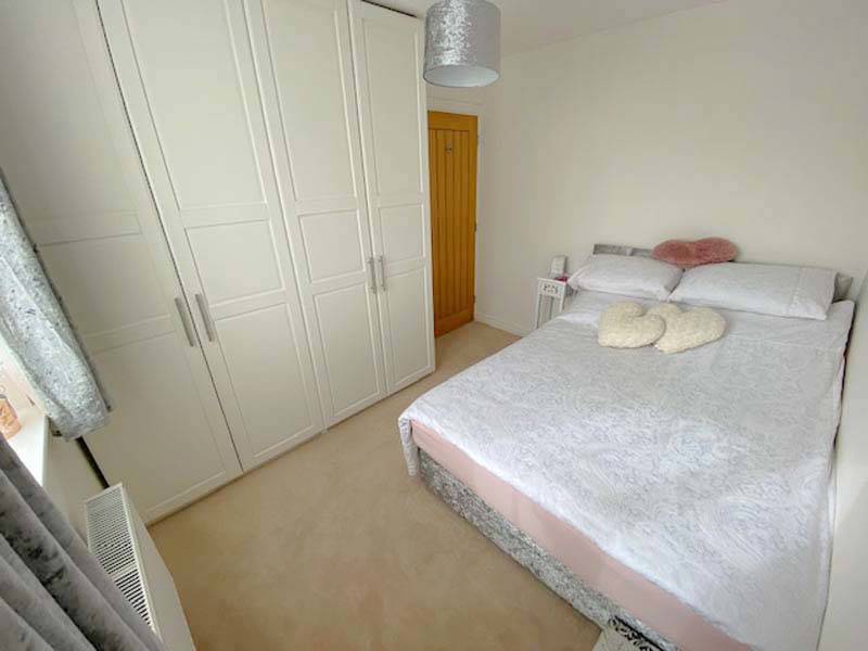 OIEO £255,000 OXFORD ROAD ANSDELL LYTHAM ST ANNES FY8 4EG