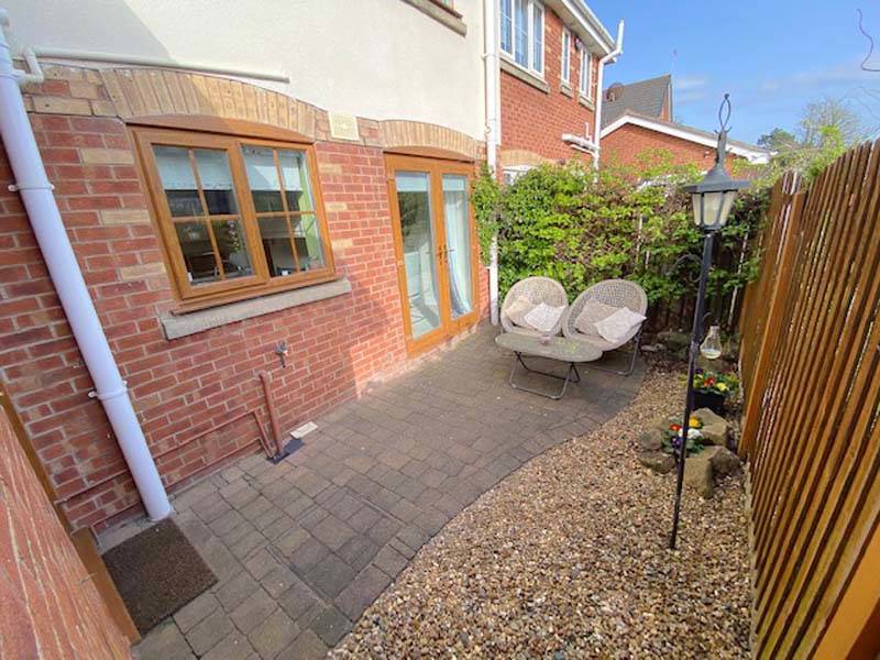 OIEO £255,000 OXFORD ROAD ANSDELL LYTHAM ST ANNES FY8 4EG
