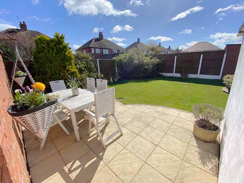 QUEENS PROMENADE THORNTON CLEVELEYS FY5 1PH