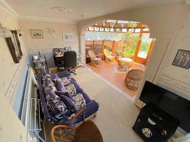 OIEO £250,000 QUEENSBURY ROAD THORNTON CLEVELEYS FY5 1SW