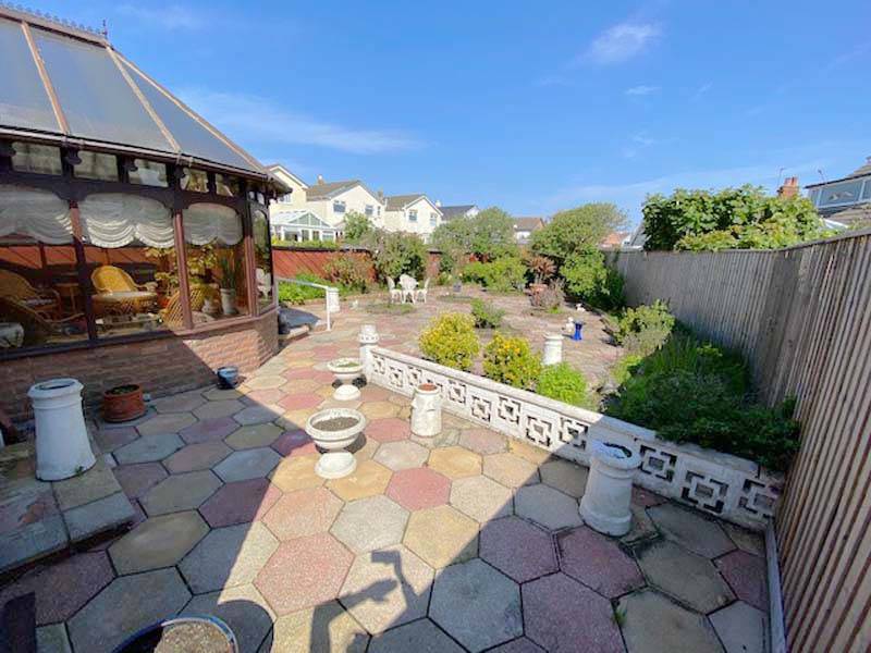 OIEO £250,000 QUEENSBURY ROAD THORNTON CLEVELEYS FY5 1SW