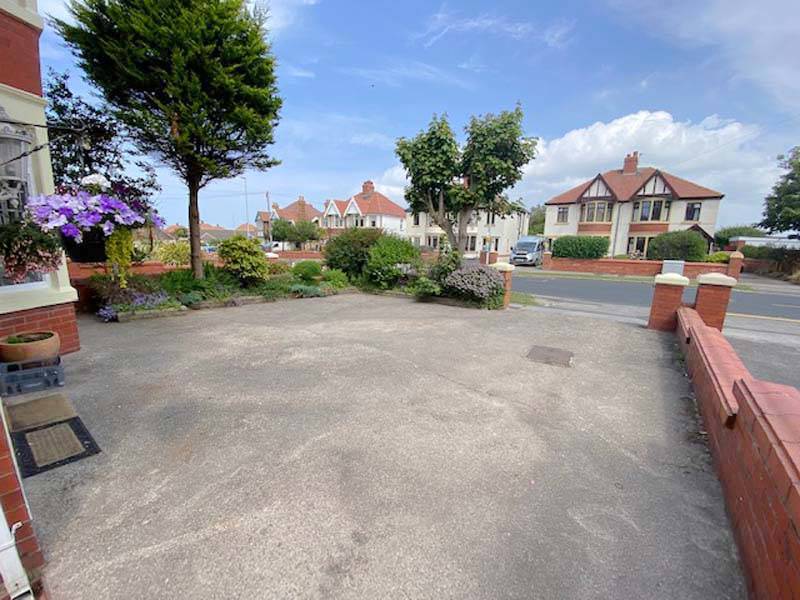 OIEO £235,000 NORBRECK ROAD THORNTON CLEVELEYS FY5 1PE