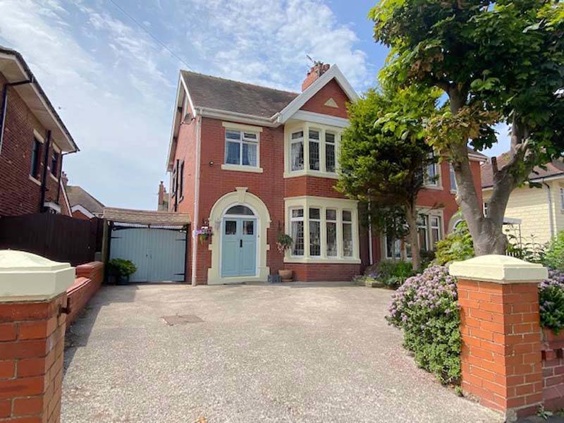 OIEO £235,000 NORBRECK ROAD THORNTON CLEVELEYS FY5 1PE