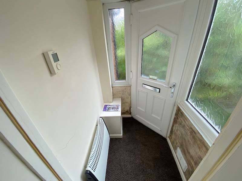 OIEO £135,000 HAWTHORNE ROAD THORNTON CLEVELEYS FY5 5EL