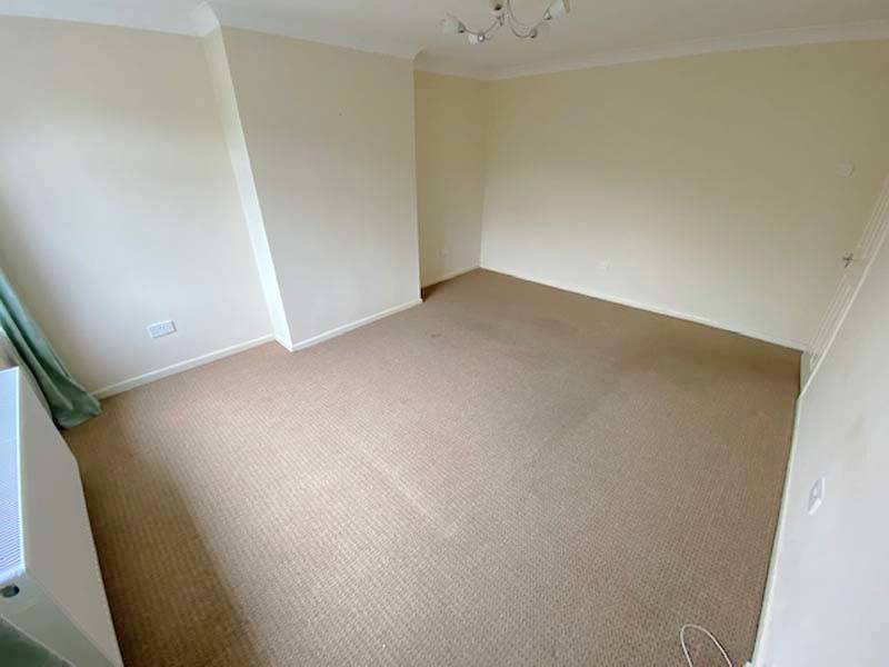 OIEO £135,000 HAWTHORNE ROAD THORNTON CLEVELEYS FY5 5EL