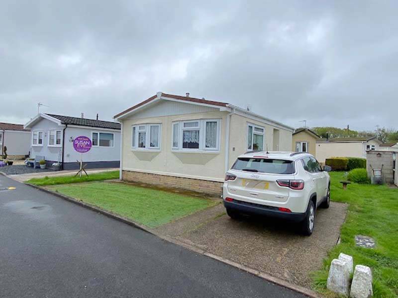 FIRST AVENUE WOODSIDE PARK STALMINE POULTON LE FYLDE FY6 0PL