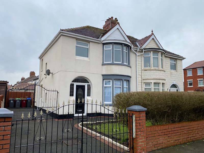 OIEO £180,000 LUTON ROAD THORNTON CLEVELEYS LANCASHIRE FY5 3EB