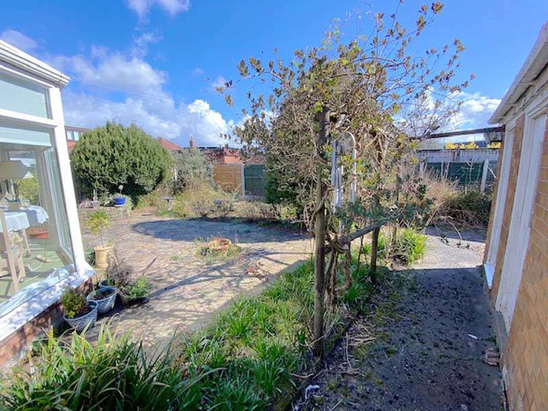 Guide Price £249,999 ROWLAND LANE THORNTON CLEVELEYS FY5 2QU