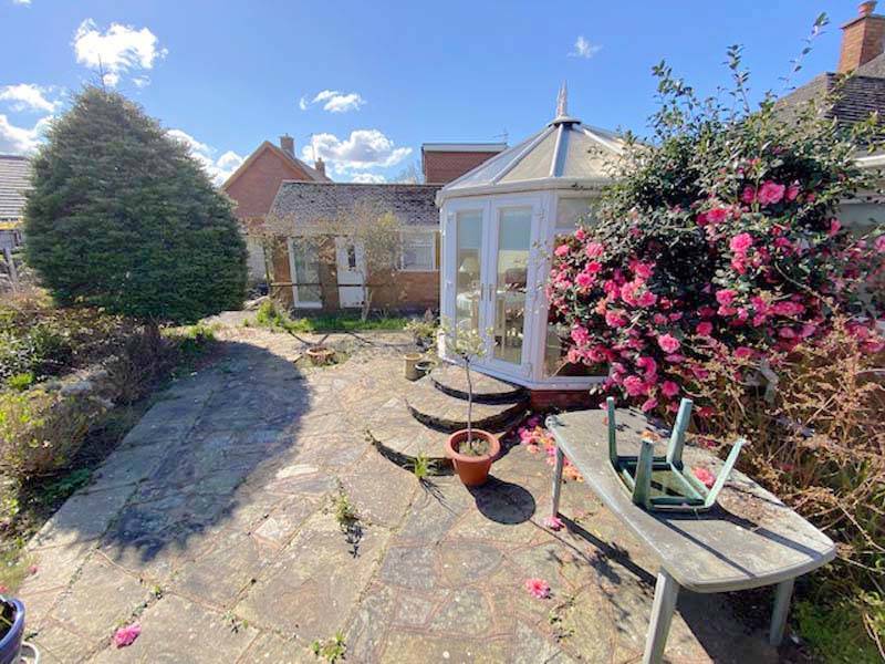 Guide Price £249,999 ROWLAND LANE THORNTON CLEVELEYS FY5 2QU