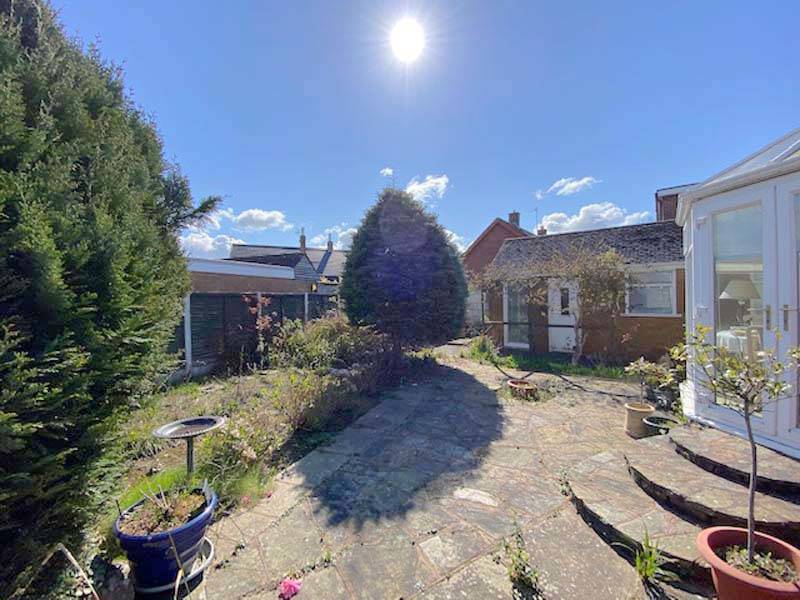 Guide Price £249,999 ROWLAND LANE THORNTON CLEVELEYS FY5 2QU
