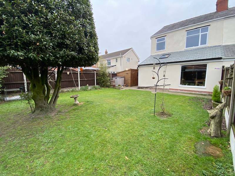 OIEO £235,000 HAWTHORNE ROAD THORNTON CLEVELEYS LANCASHIRE FY5 5DH