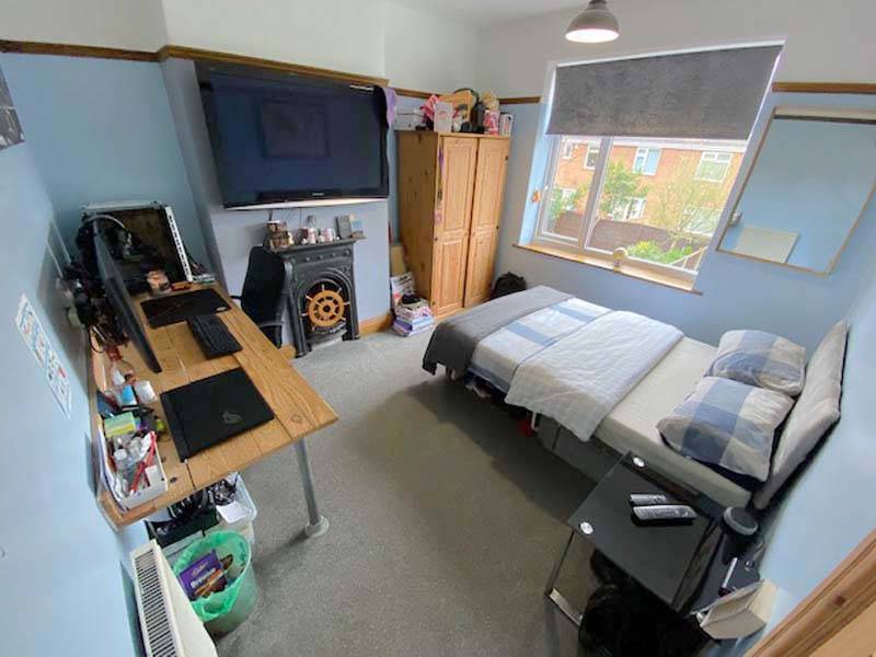 OIEO £235,000 HAWTHORNE ROAD THORNTON CLEVELEYS LANCASHIRE FY5 5DH