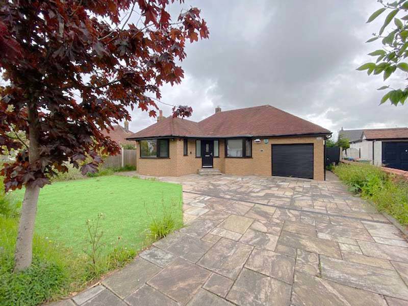 OIEO £380,000 MEADOWS AVENUE THORNTON CLEVELEYS FY5 2TW