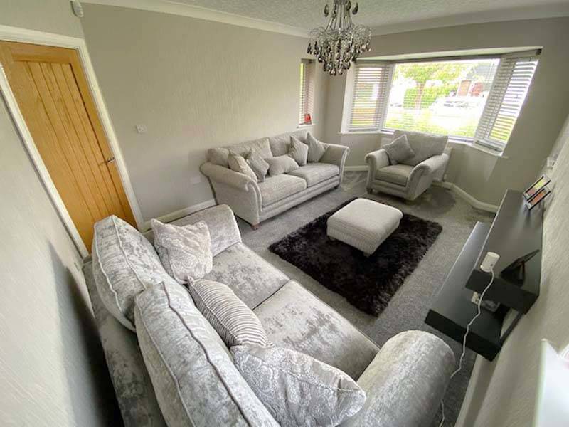 OIEO £380,000 MEADOWS AVENUE THORNTON CLEVELEYS FY5 2TW