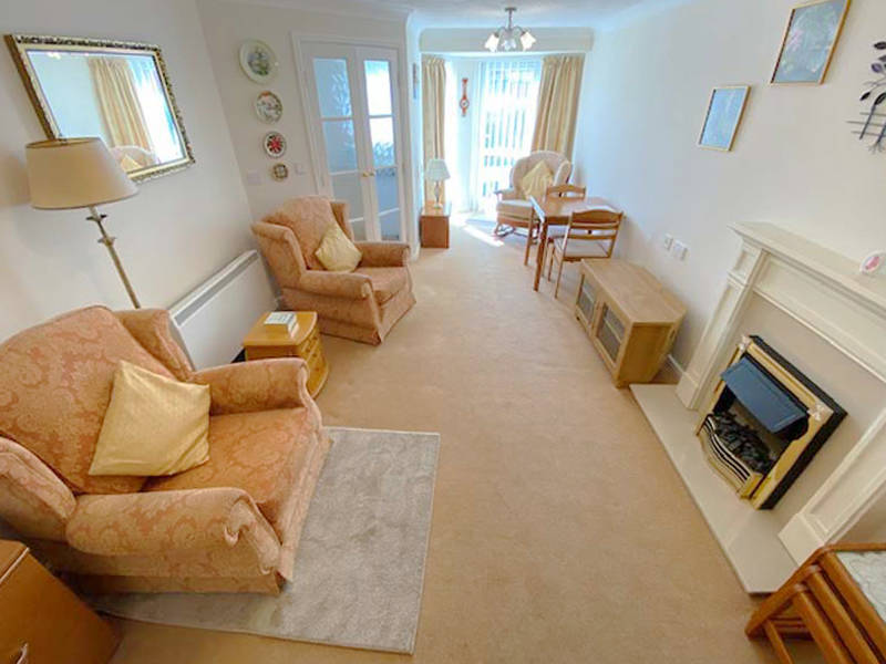 OIEO £85,000 HOLROYD COURT BISPHAM BLACKPOOL LANCASHIRE FY2 9JH