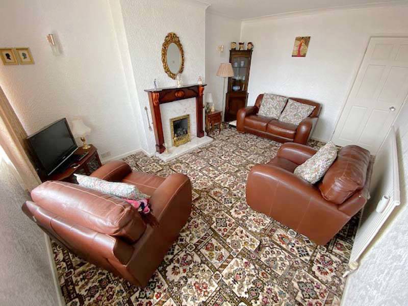 OIEO £160,000 SILVERDALE AVENUE LARKHOLME FLEETWOOD FY7 8QR