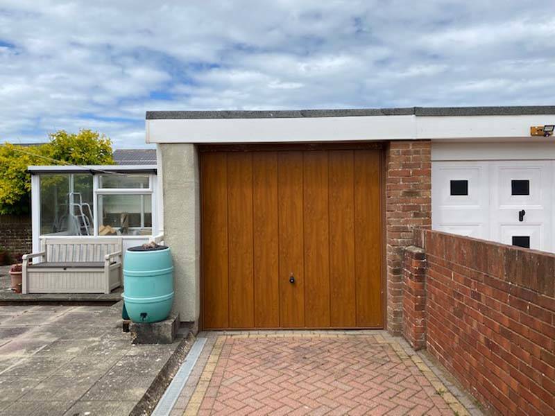 OIEO £160,000 SILVERDALE AVENUE LARKHOLME FLEETWOOD FY7 8QR