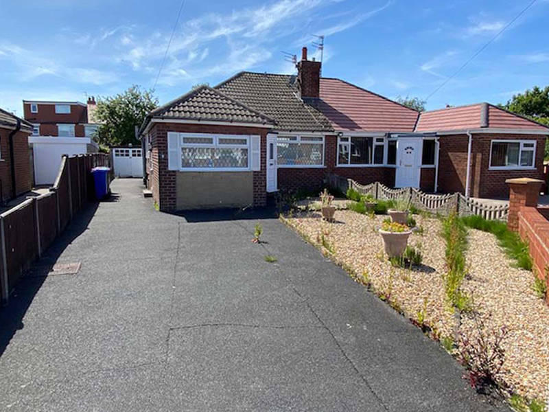 OIEO £180,000 LANGDALE CLOSE THORNTON CLEVELEYS FY5 4BW