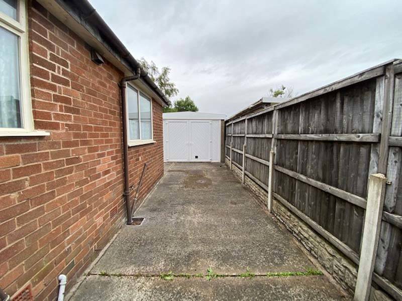 £189,999 SEFTON AVENUE POULTON LE FYLDE LANCASHIRE FY6 8BL