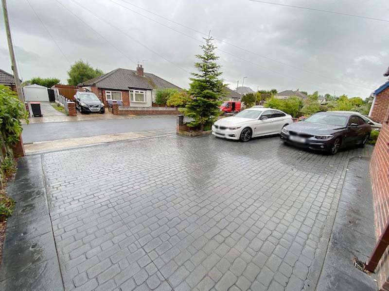 OIEO £305,000 WOODLEY AVENUE THORNTON CLEVELEYS LANCASHIRE FY5 4EJ