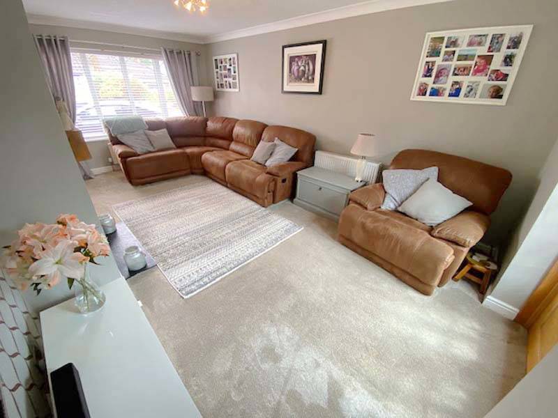 OIEO £305,000 WOODLEY AVENUE THORNTON CLEVELEYS LANCASHIRE FY5 4EJ