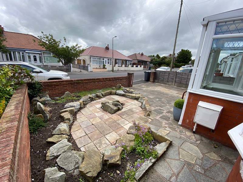 OIEO £175,000 ROSSENDALE AVENUE NORTH THORNTON CLEVELEYS FY5 4NT