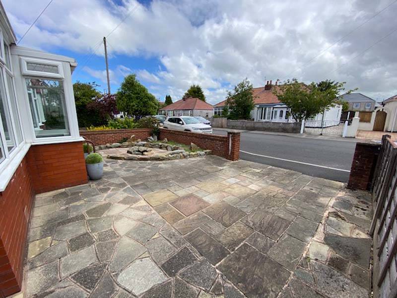 OIEO £175,000 ROSSENDALE AVENUE NORTH THORNTON CLEVELEYS FY5 4NT