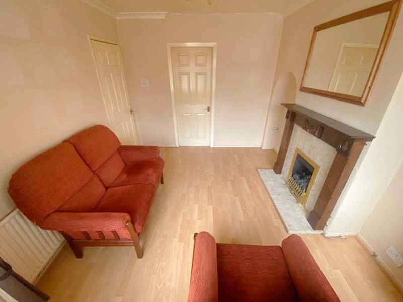 OIEO £125,000 HIGHCROFT AVENUE BISPHAM BLACKPOOL FY2 0BJ