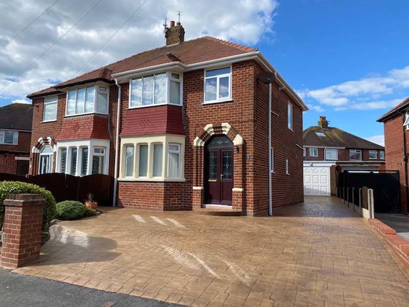 OIEO £175,000 WINSFORD CRESCENT THORNTON CLEVELEYS FY5 1PS