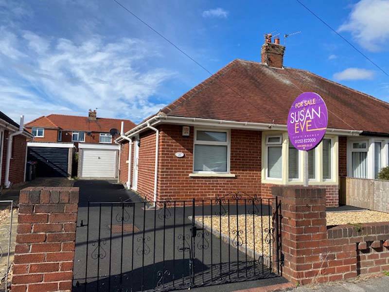 COLERIDGE AVENUE THORNTON CLEVELEYS LANCASHIRE FY5 2EP